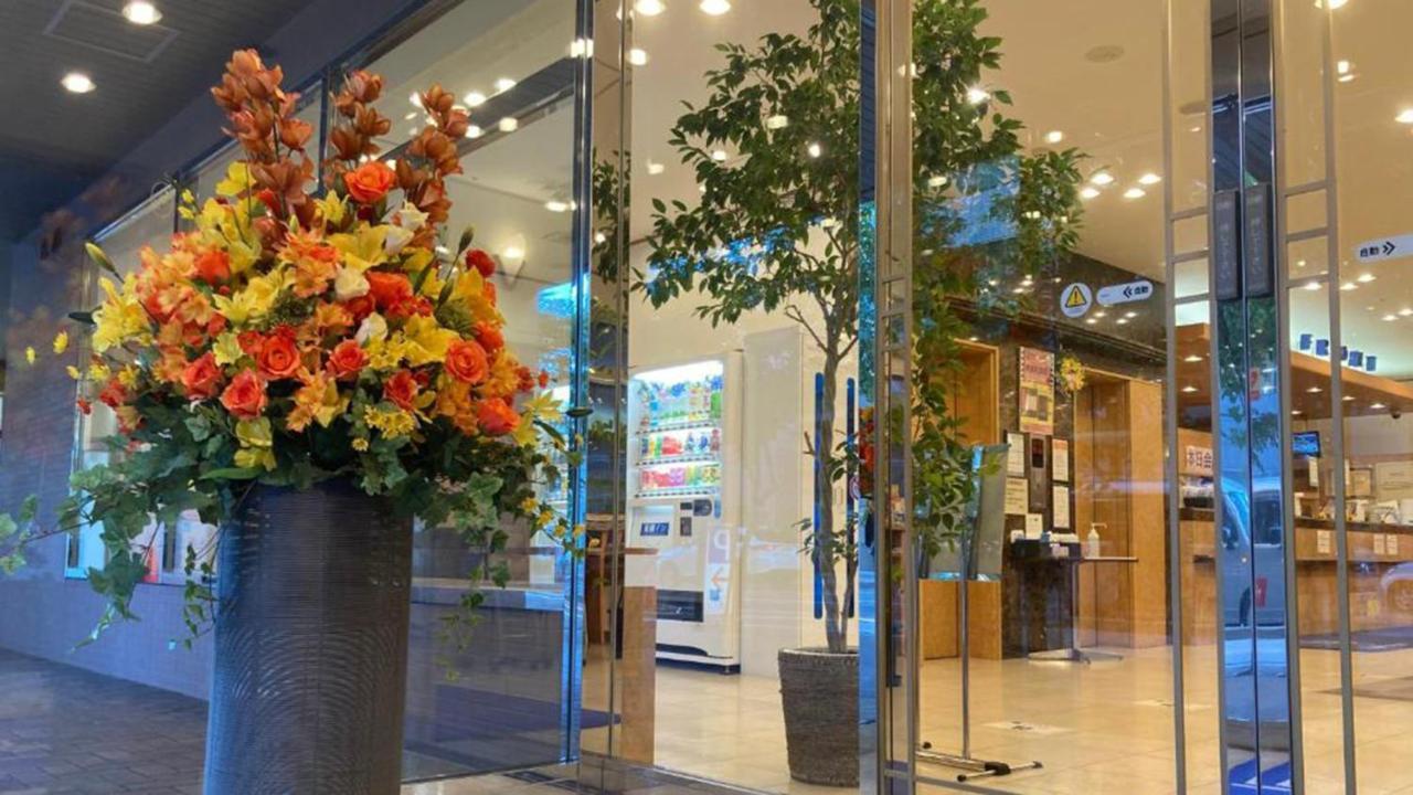 Toyoko Inn Hokkaido Sapporo-Eki Kita-Guchi Exterior photo