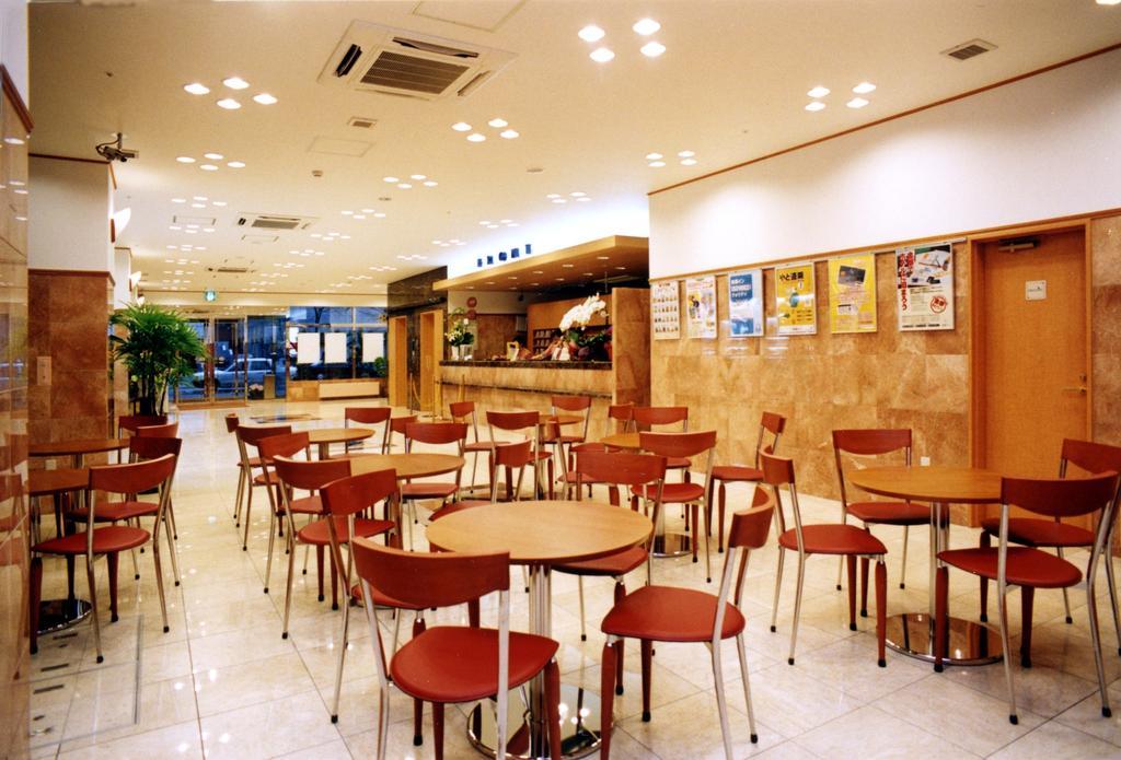 Toyoko Inn Hokkaido Sapporo-Eki Kita-Guchi Exterior photo