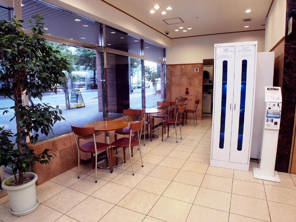 Toyoko Inn Hokkaido Sapporo-Eki Kita-Guchi Exterior photo